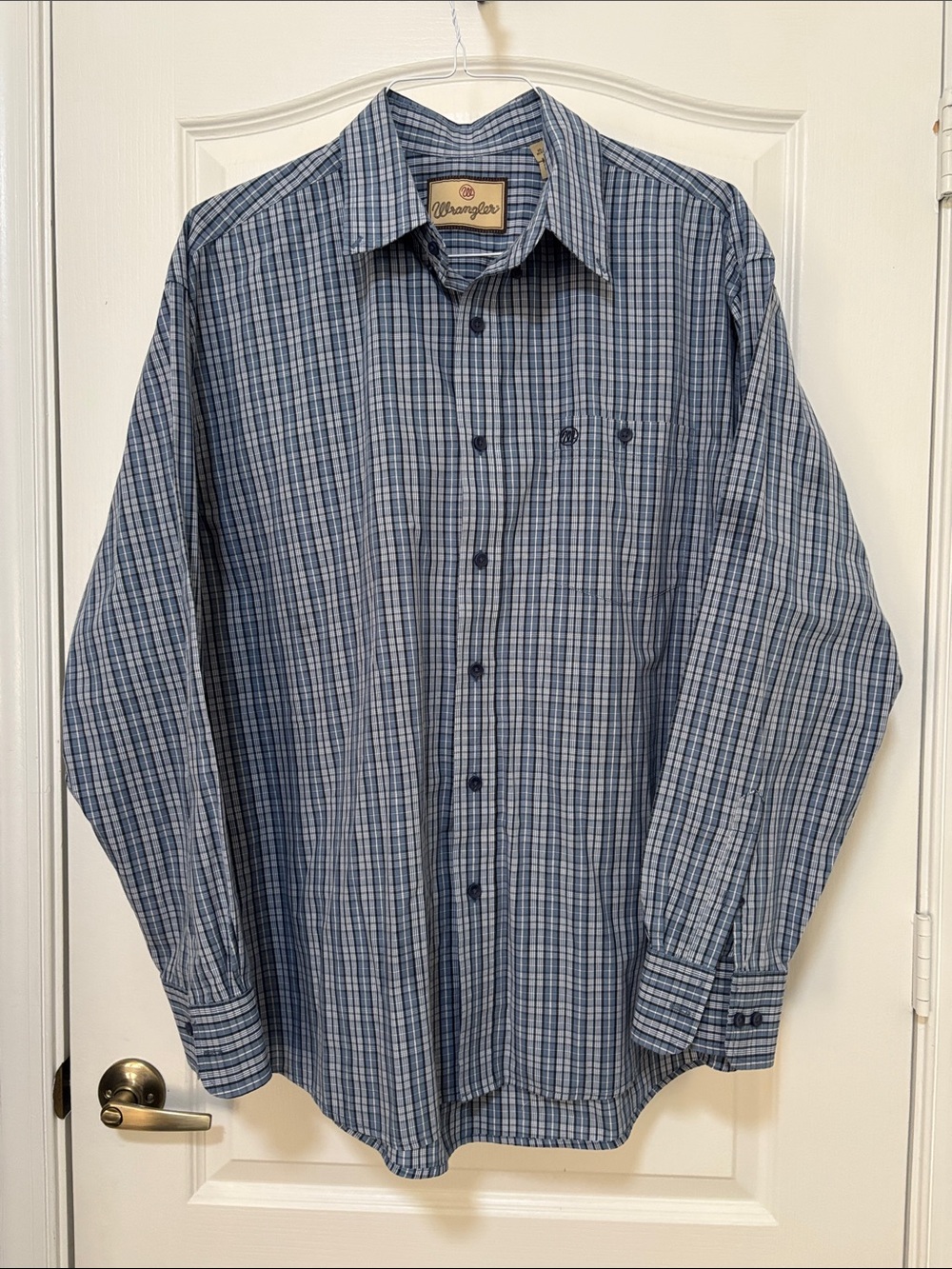 Wrangler Men's Blue Plaid Button-Up Shirt